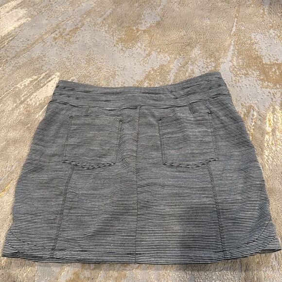 Athleta Womens Metro STRIPE Skort Skirt Shorts medium Gray Heather Active EUC - Picture 5 of 8